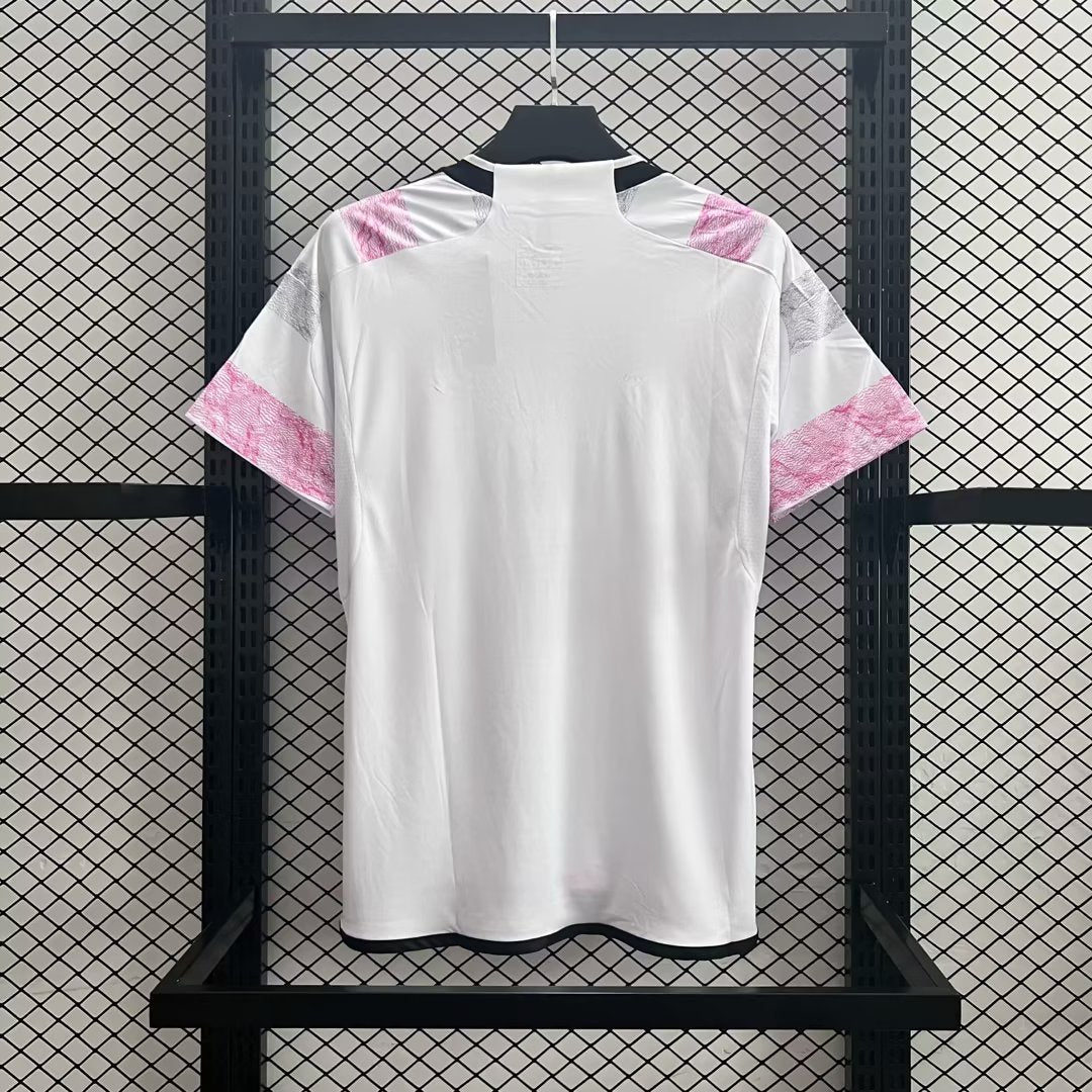 23/24 Juventus Away