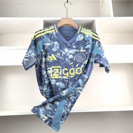 24/25 Ajax Away